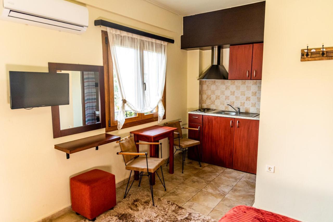 Hotel Enastron Kalawrita Zewnętrze zdjęcie
