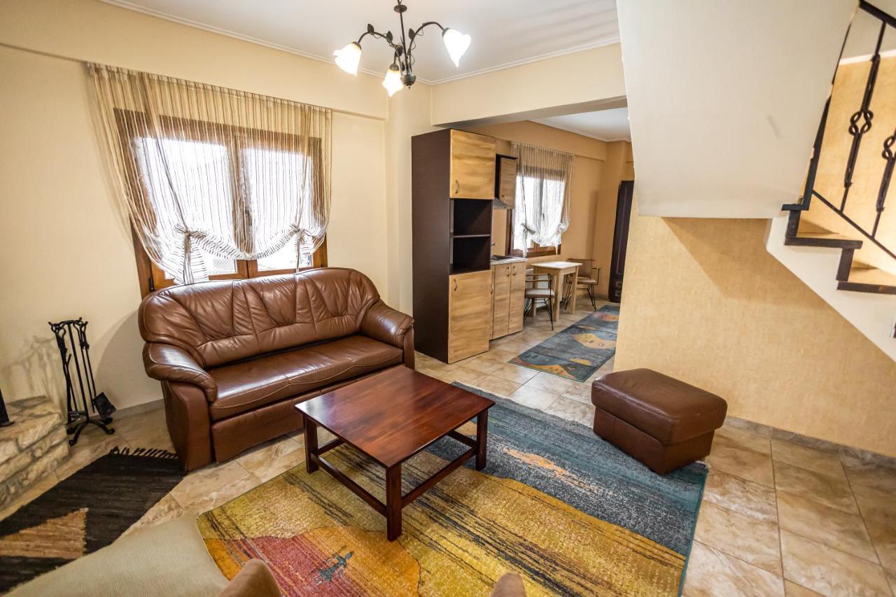 Hotel Enastron Kalawrita Zewnętrze zdjęcie