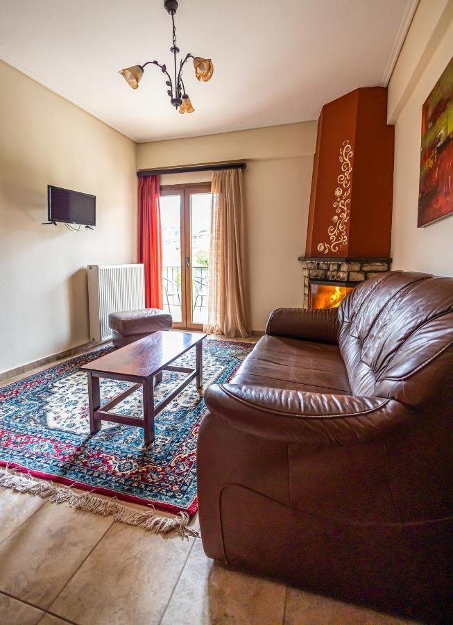 Hotel Enastron Kalawrita Zewnętrze zdjęcie